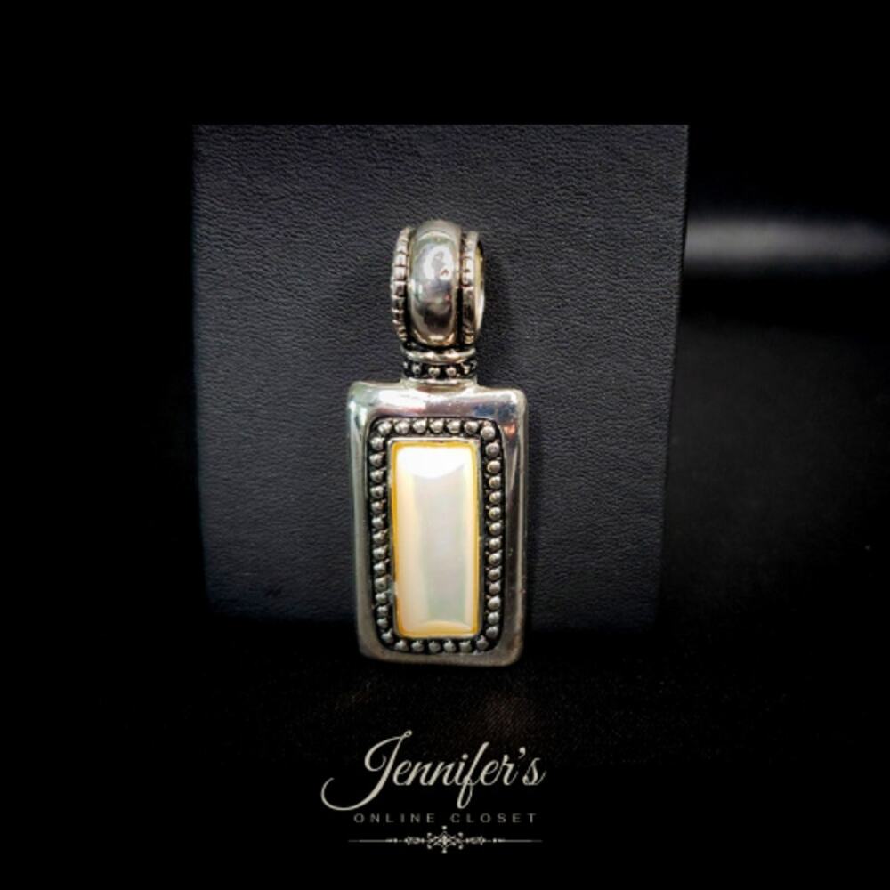 3/$25 Premier Designs Mother of Pearl Pendant